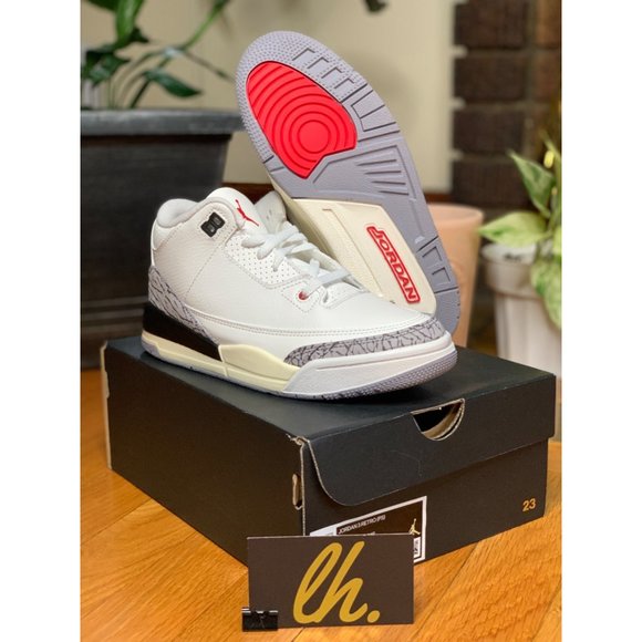 Size 3y Air Jordan 3 Retro “White Cement” Athletic Basketball Sneakers D… - Picture 7 of 9